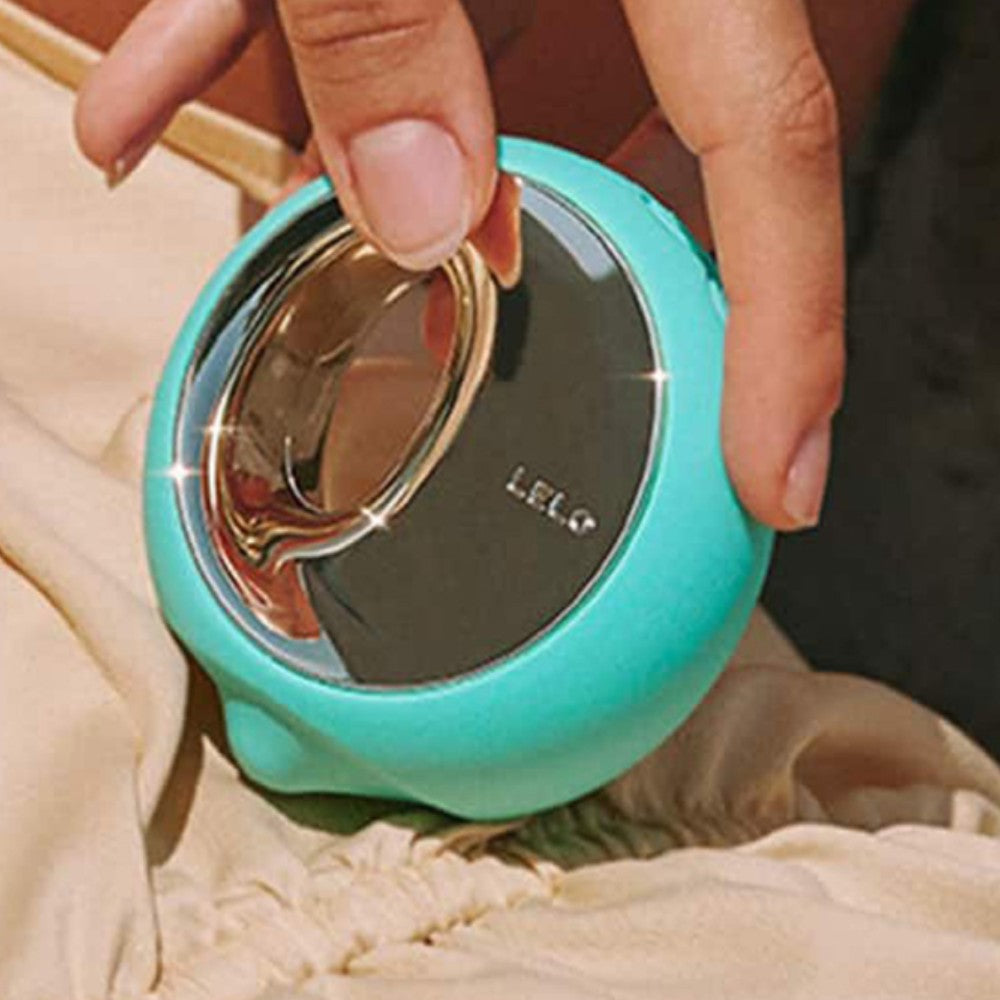 Lelo Ora 3 Oral Sex Smilutator Vibrator Aqua