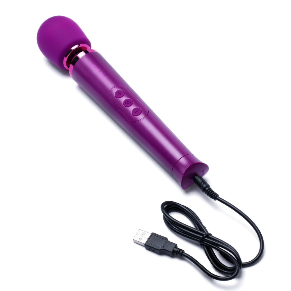 Le Wand Petite Rechargeable Vibrating Body Massager Masaj Wand Vibrator Cherry